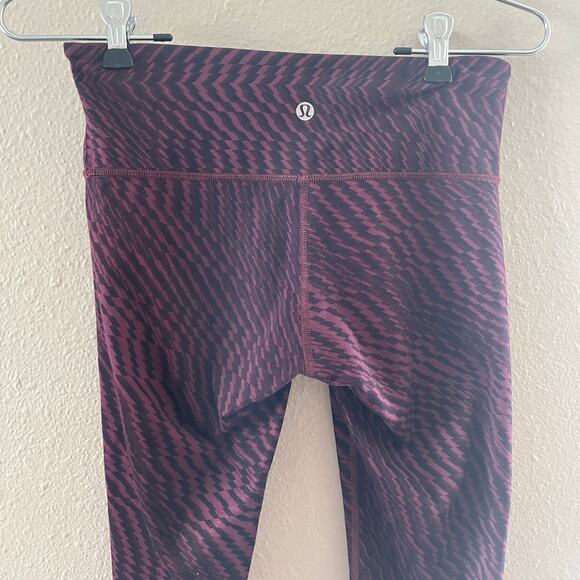 Lululemom Wunder under crop high rise Shifted horizon grape - Picture 5 of 8